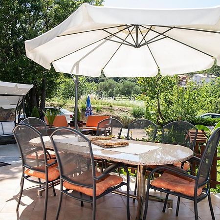 Apartman Mira i Denis Supetarska Draga Exteriör bild