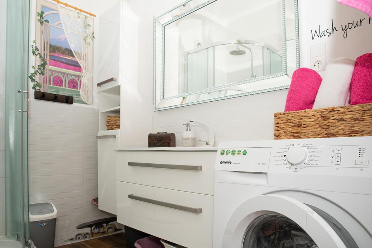 Apartman Mira i Denis Supetarska Draga Exteriör bild